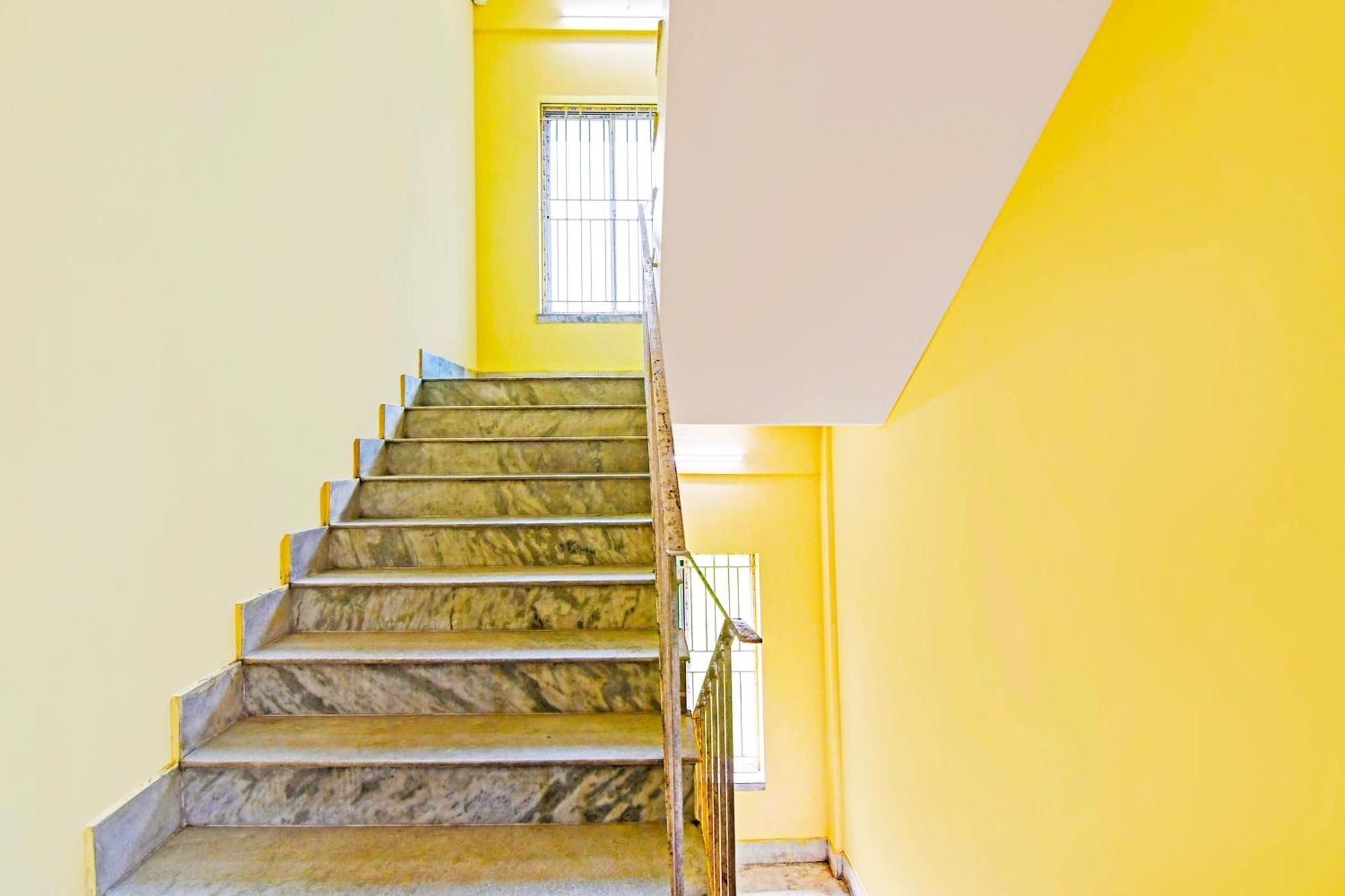 Super Hotel O Ruby Near Acropolis Mall 加尔各答 外观 照片